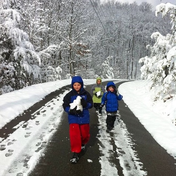 Meet your Posher, Mel - Picture 3 of 9